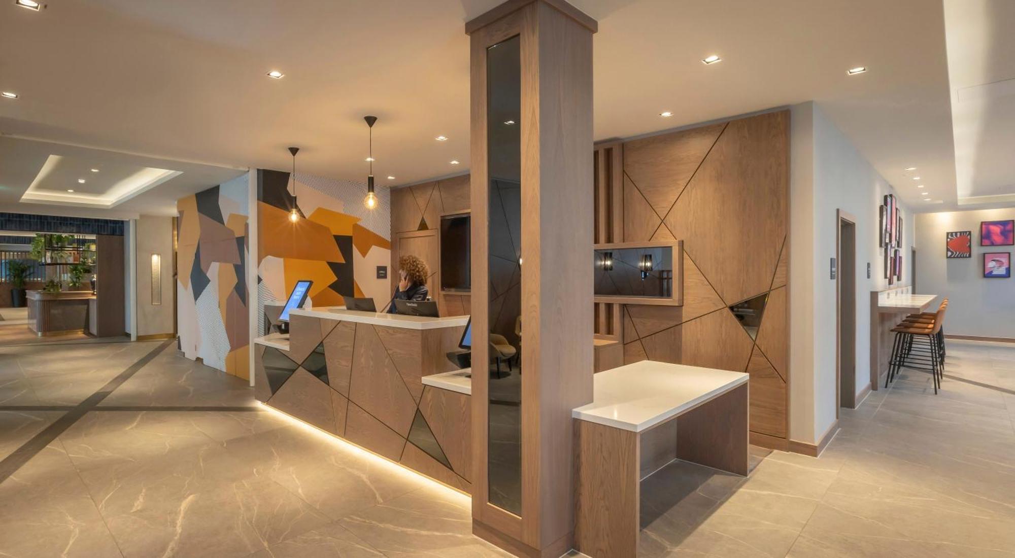 Maldron Hotel Brighton City Centre Bagian luar foto